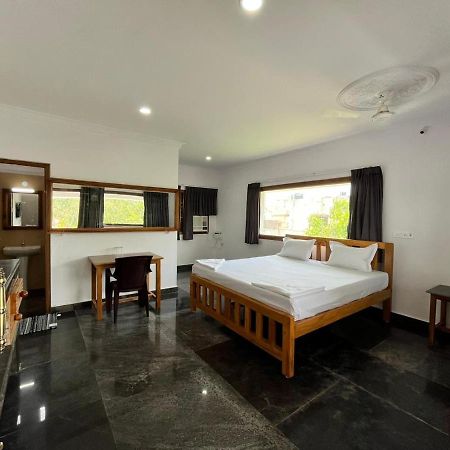 מהבליפורם Anand Beach Guesthouse By Moonrocks מראה חיצוני תמונה