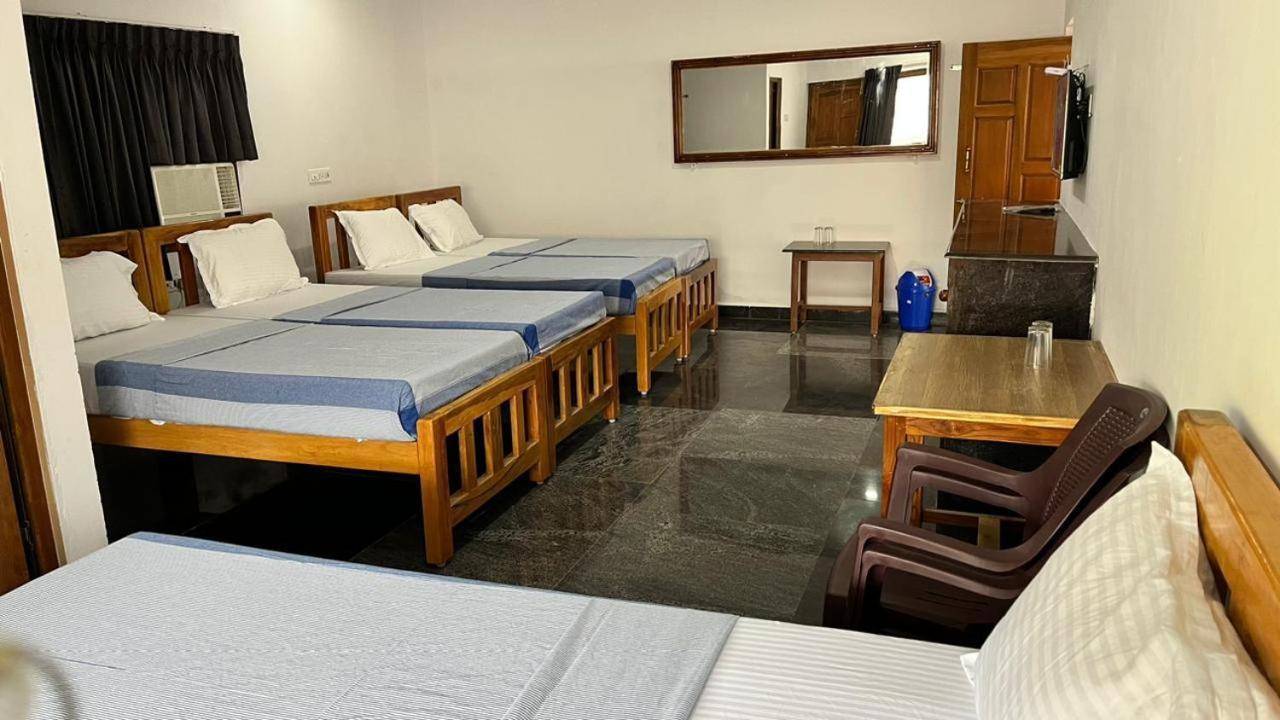 מהבליפורם Anand Beach Guesthouse By Moonrocks מראה חיצוני תמונה