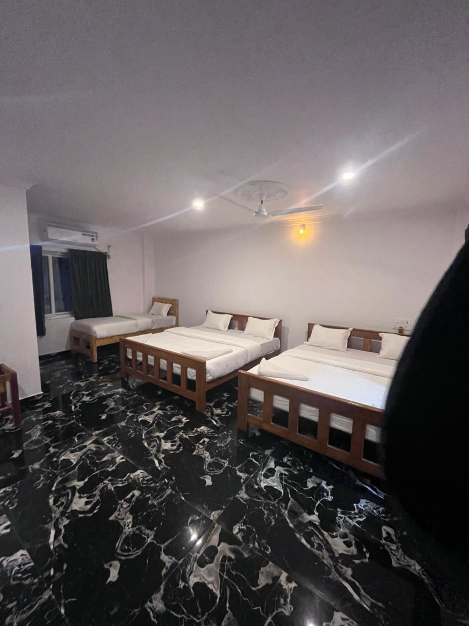 מהבליפורם Anand Beach Guesthouse By Moonrocks מראה חיצוני תמונה