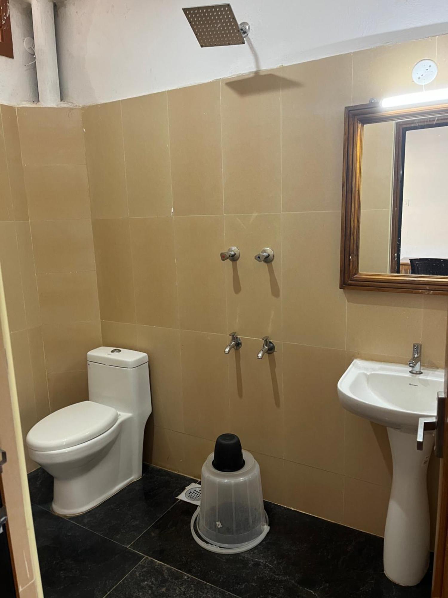 מהבליפורם Anand Beach Guesthouse By Moonrocks מראה חיצוני תמונה